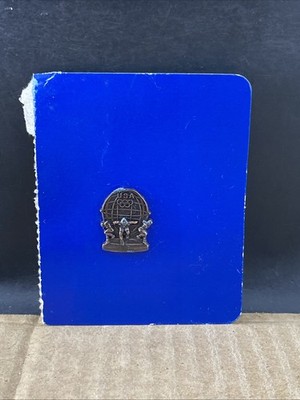 USA Olympic Committee Bronze Pin, Atlas Globe, COMBINED SHIP $1