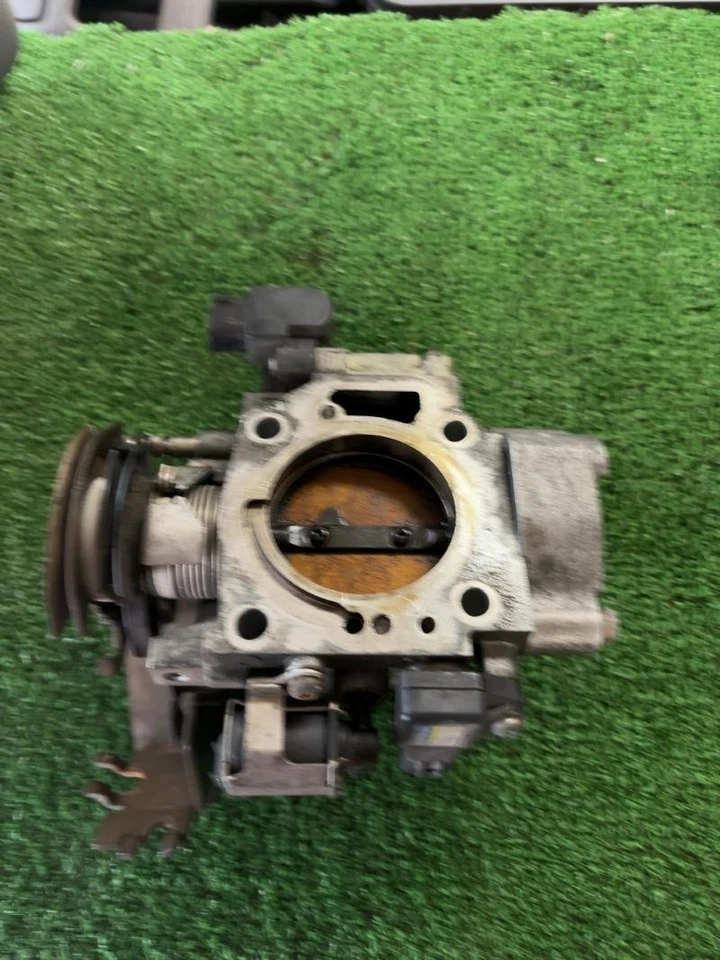 Conjunto de carrocería de acelerador Honda CR-V 2002-2004 con garantía Foto 3 de 4