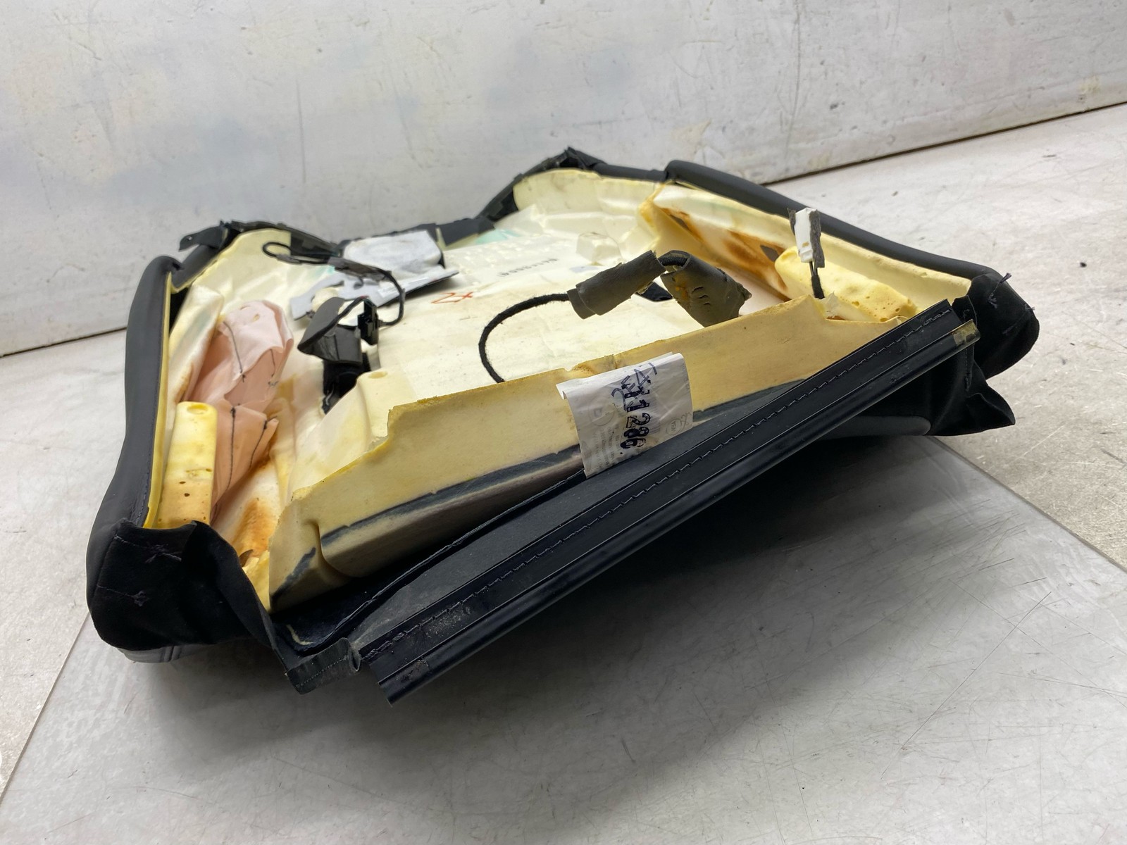 2020-2025 ASTON MARTIN DBX FRONT LEFT DRIVER UPPER HEATED & VENTED SEAT CUSHION