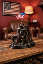 Estatua de Levantamiento de Bandera Iwo Jima Segunda Guerra Mundial - Estatuilla de Resina Militar del Cuerpo de Marines de 12.5"
