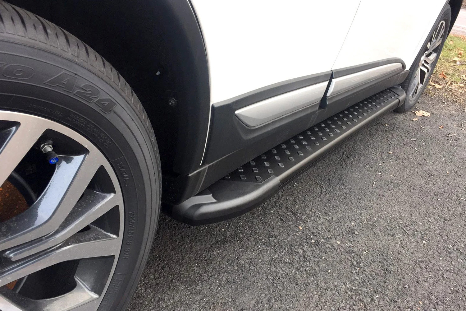 Bentley Bentayga 2017-2026 LEFT, RIGHT Running board P/N 66001419
