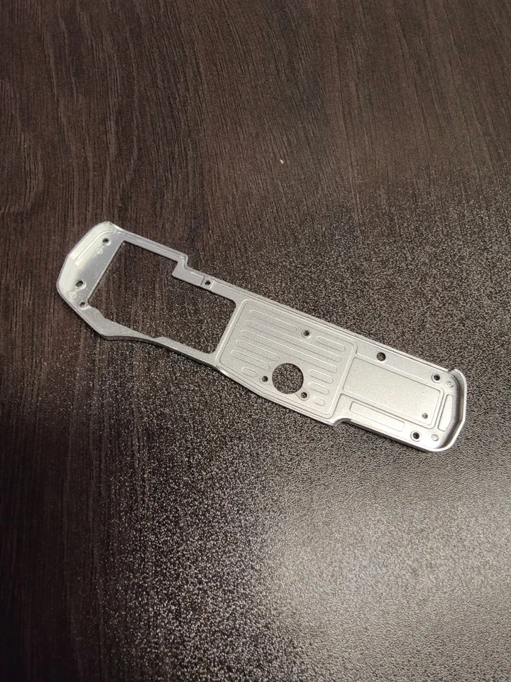 OLYMPUS OM-D E-M10 II Mark 2 - Placa inferior PIEZAS REPARACIÓN Foto 2 de 2