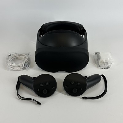Meta Quest Pro VR Headset 256GB w/ Charger/Controllers - Very Good