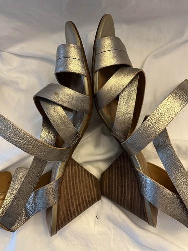 NEW Clarks Ranae Estelle Gold Leather Metallic Strappy Sandals Cone Heels 11 - Picture 2 of 9