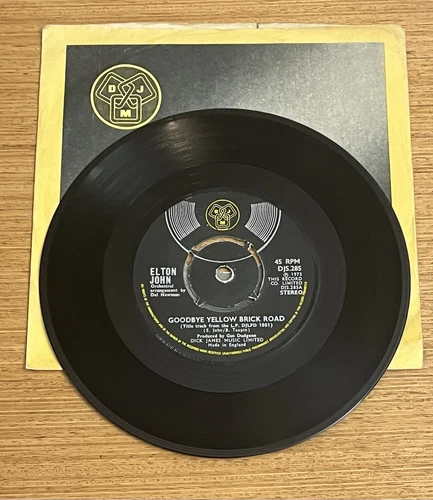 Elton John - Goodbye Yellow Brick Road - 7” Vinyl Single DJM Records 1973