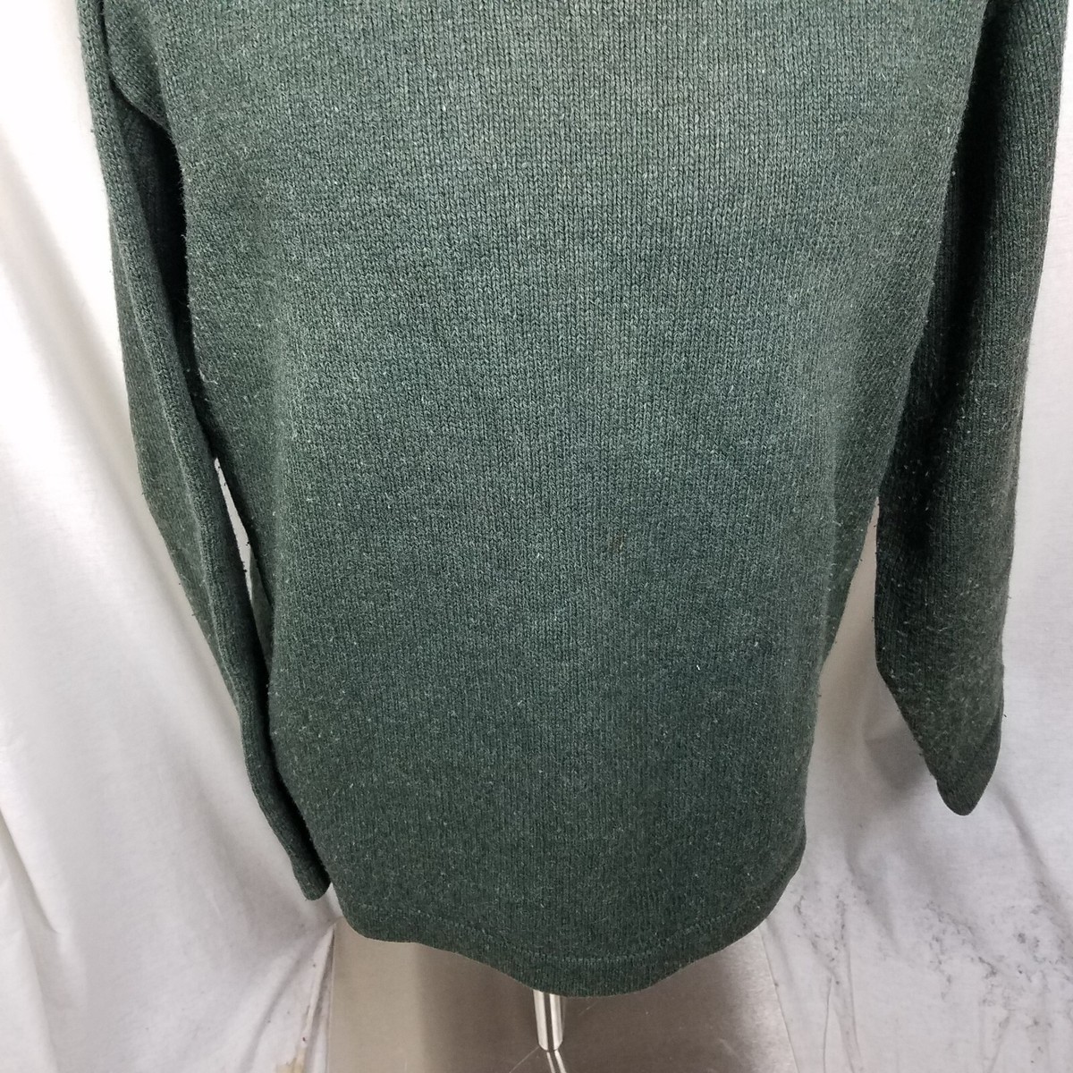 Vintage 90s Woolrich Knit Wool Dark Pine Green Sweater Mens Vintage 90s Woolrich Knit Wool Dark Pine Green Sweater Mens