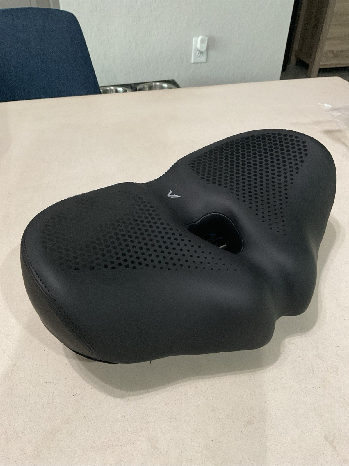(New) Savadia Distance Rated Noseless Bike Seat for Men Women - Amazing Comfort (25.50 USD) (New) Savadia Distance Rated Noseless Bike Seat for Men Women - Amazing Comfort (25.50 USD)