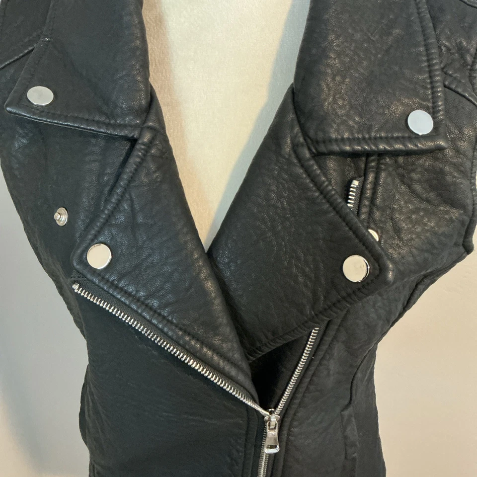 Paparazzi By Biz Womens Faux Leather Collared Zip Detail Sleeveless Vest Black M - Image 2 of 4