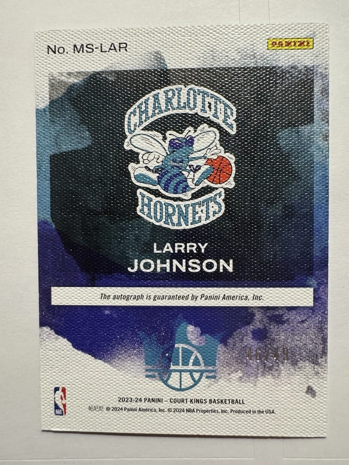 2023-24 Panini Court Kings Larry Johnson Masterstrokes rojo rubí automático/49 Hornets Foto 2 de 2