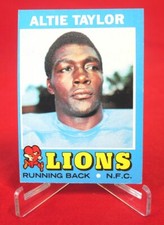 Altie Taylor TOPPS Football Card 1971 #62 NFL EX-NM