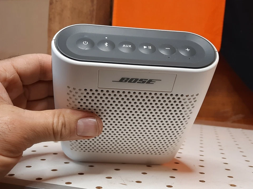 Bose Soundlink Color / Bluetooth Lautsprecher  - Bild 2 von 4