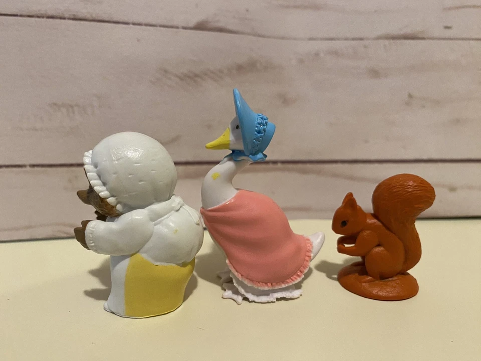 Peter Rabbit Beatrix Potter Jemima Ardilla PVC Pastel Tiggy Topper Figuras Foto 2 de 4