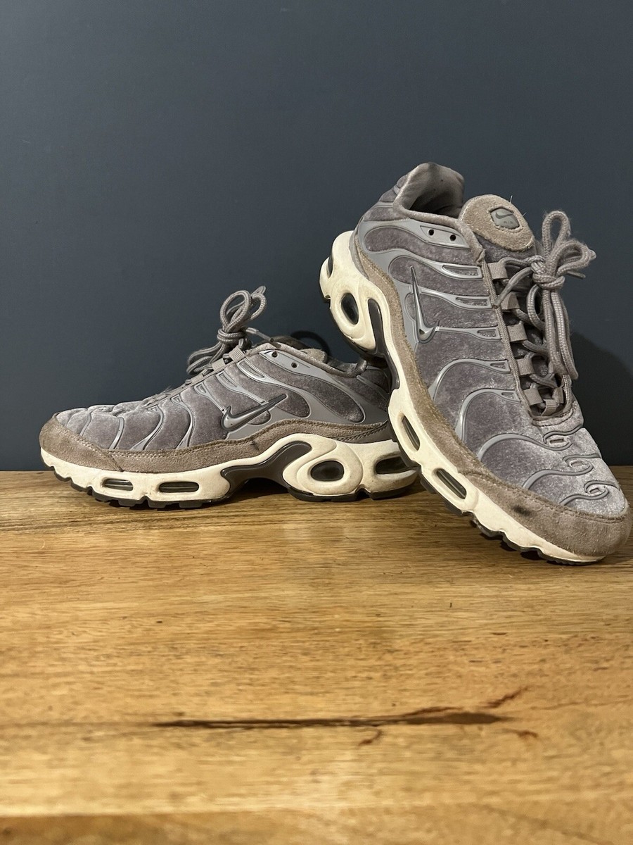 Nike Air Max Plus LX TN Women’s Trainers UK Gun smoke Grey Velvet Soft  Shoe