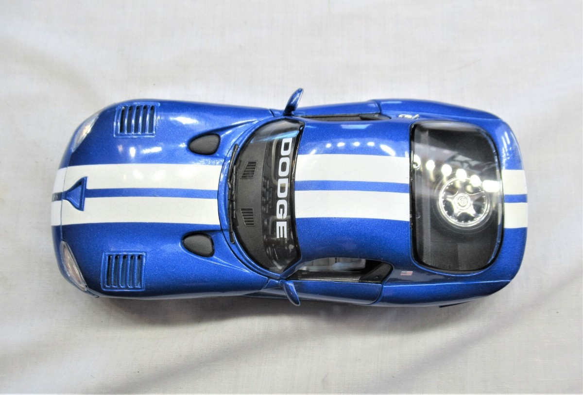 Maisto 1996 Dodge Viper GTS Indy 500 Pace Car 1:18 Scale Diecast
