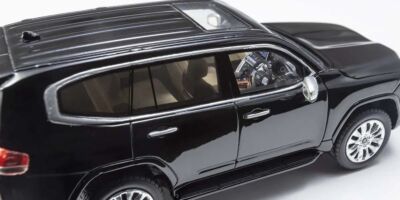 Kyosho Original 1:43-scale Toyota Land Cruiser ZX Black