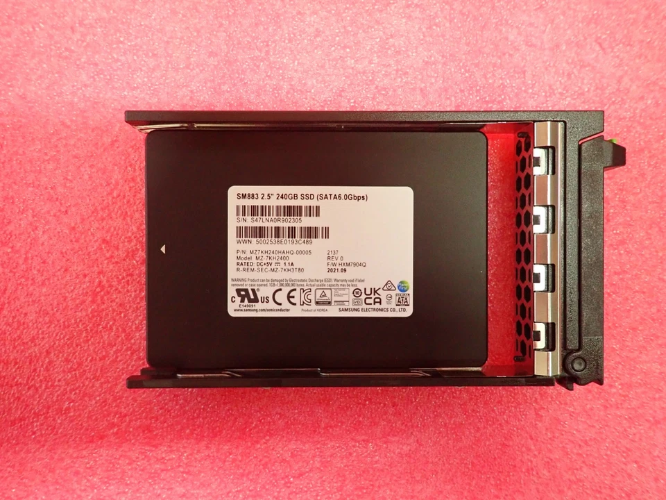 New Fujitsu 240GB 2.5" SSD Mixed Use SSD SM883 +Caddy S26361-F5733-L240 Primergy - Image 2 of 4