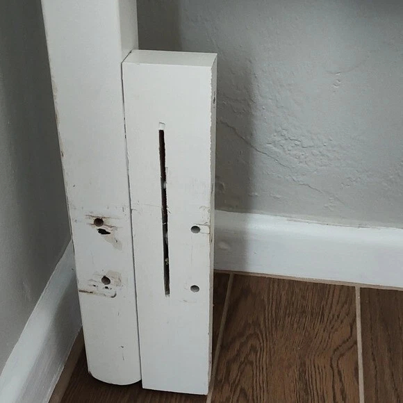 Vintage Chinoiserie Faux Bamboo and Caned Pagoda Queen Headboard - Image 2 of 4