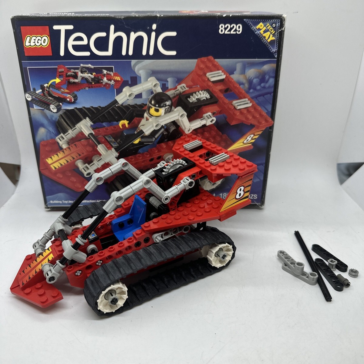 LEGO- TECHNIC- TREAD TRAKKER- 8229- NO MINIFIGURE Read 42884082291