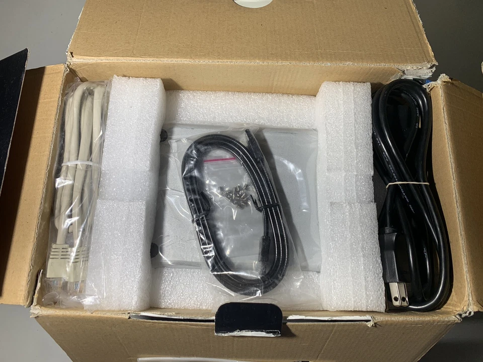 SANS DIGITAL MOBILERAID MR4UT 4 Bay SATA to eSATA Enclosure Reads HD Brand NEW - Image 3 of 3