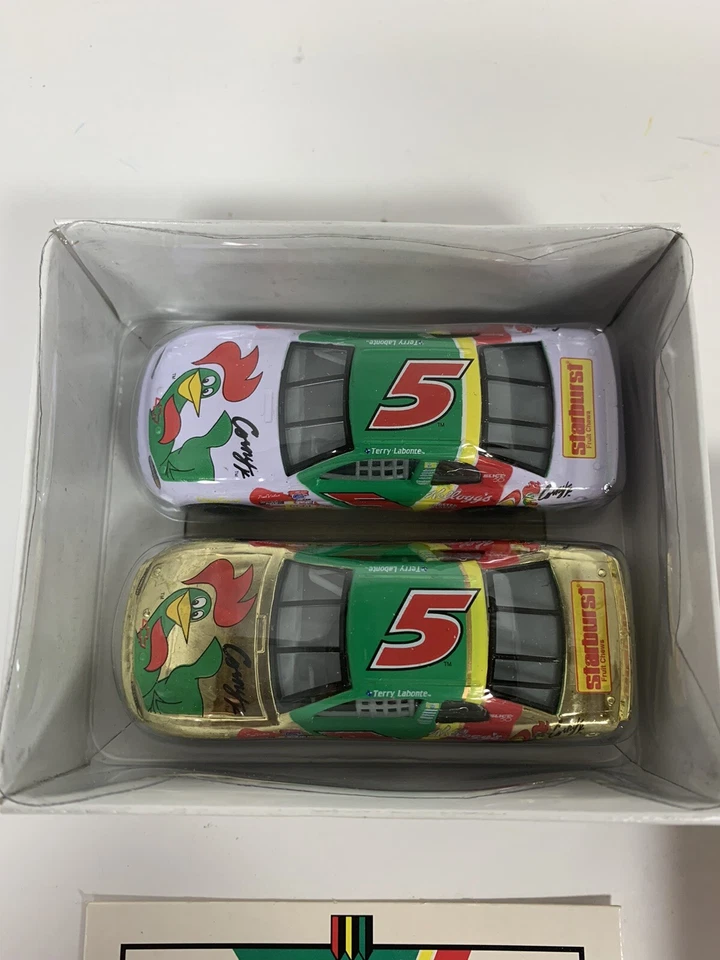 Terry Labonte Kelloggs Gold Racing Champions conjunto fundido escala 1/64 #1261/5000 - Imagem 2 de 4