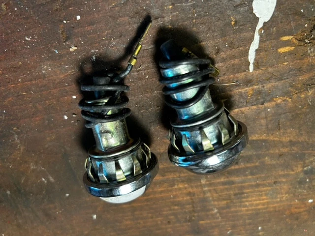 1967 OLDSMOBILE OLDS 442 INTERIOR COURTESY LIGHT SET LIGHTS OEM ORIGINAL - Image 2 of 2