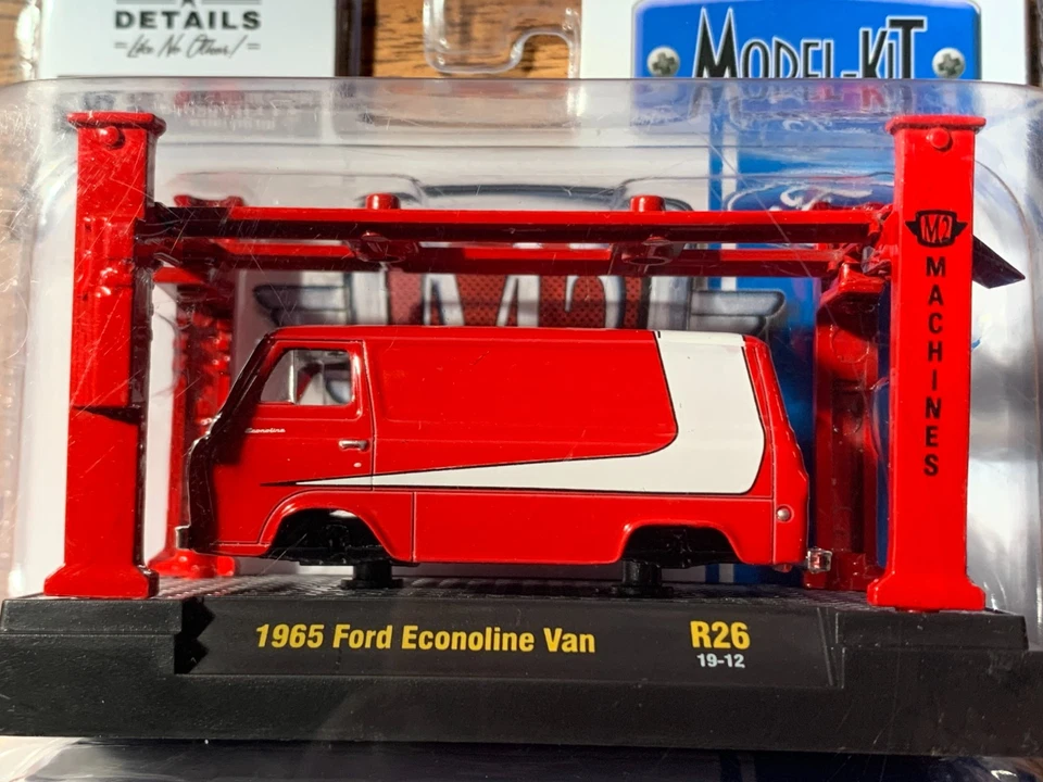 M2 Machines 1965 Ford Econoline Van "Starsky & Hutch" Model Kit R76 24-40 New - Image 3 of 4