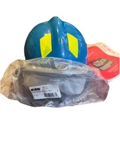 CAIRNS 360r Rescue Fire Search & Rescue Helmet W/Goggles. Blue