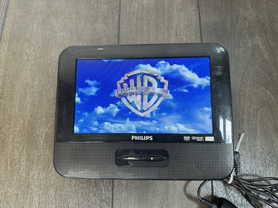 Philips PD7016 7'' Portable DVD Player with Car Power Adaptor