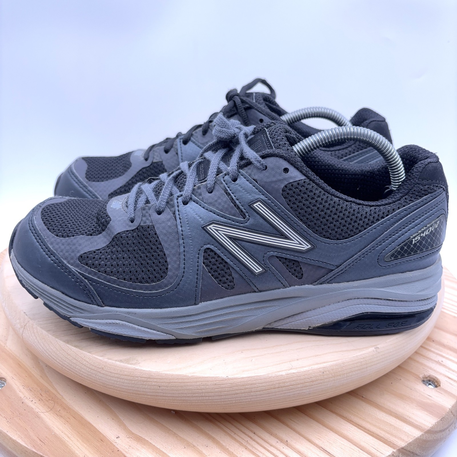 New Balance 1540v2 Running Shoe Mens Size 8.5 Black Silver Sneaker Made in USA New Balance 1540v2 Running Shoe Mens Size 8.5 Black Silver Sneaker Made in USA