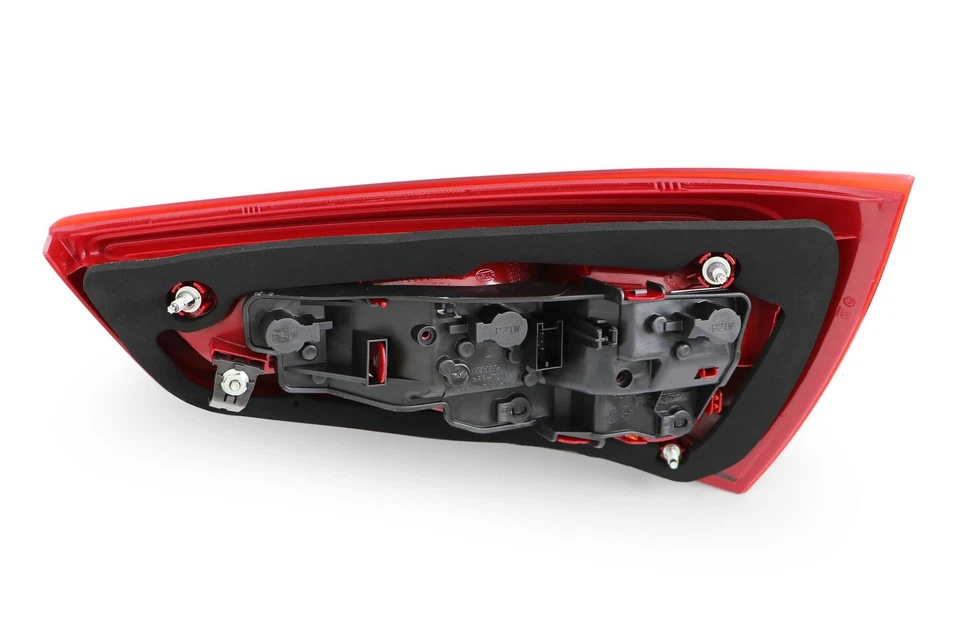 Audi A1 Rear Light Left 10-14 Tail Lamp Passenger Near Side N/S OEM Hella — 第 3/4 张图片