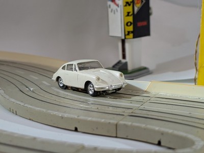 Porsche 911. Faller AMS Flachankermotor. Fuchsfelgen. Im neuwertigem Zustand. 