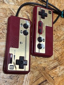Nintendo Famicom (FC) console, model number H1555532, includes software, service