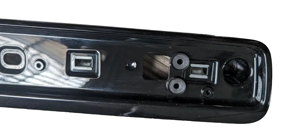 2011-2014 Volkswagen Touareg Interior Rear Right Handle & Trim with Speaker OEM  - Image 4 of 4