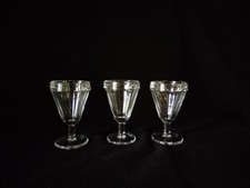 3 verres à pied de bistrot anciens - vins cuits