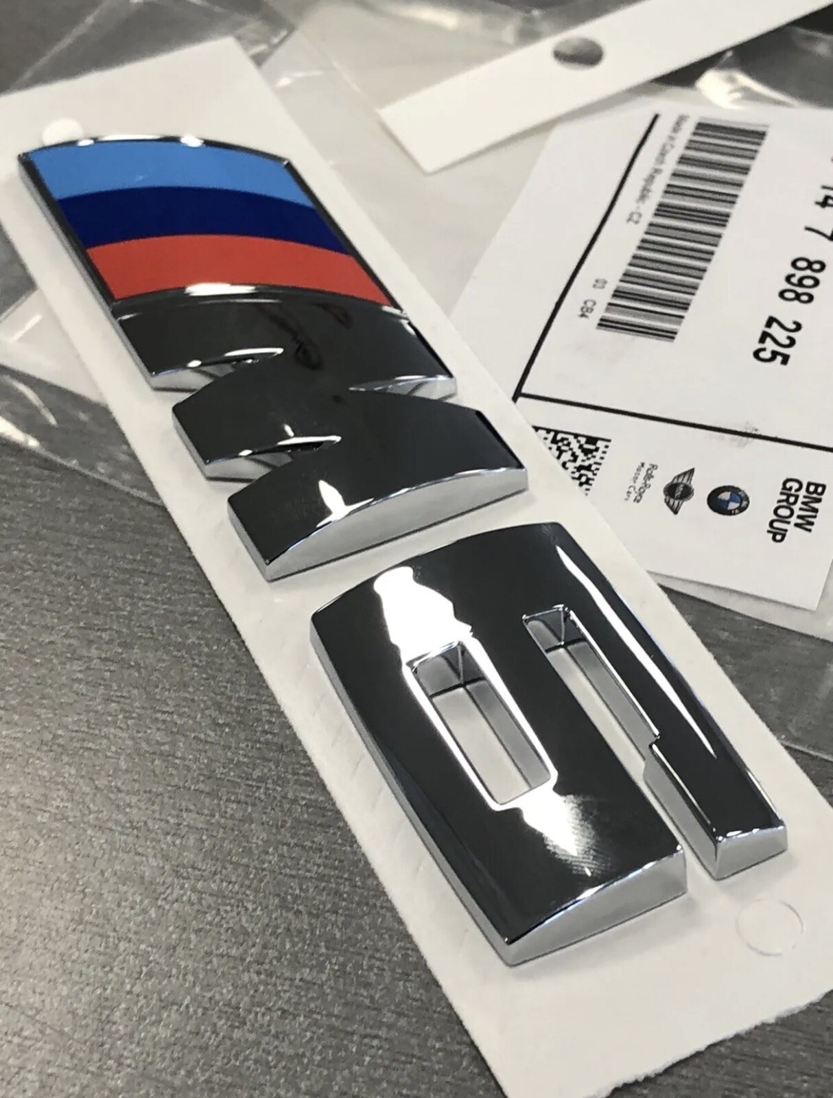 Logo de coffre 51147898225 BMW M6 d'origine pour F12 F13 F06 G32