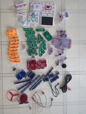 SC-750R Snap Circuits  Training Program The Ultimate Set 692 Projects!