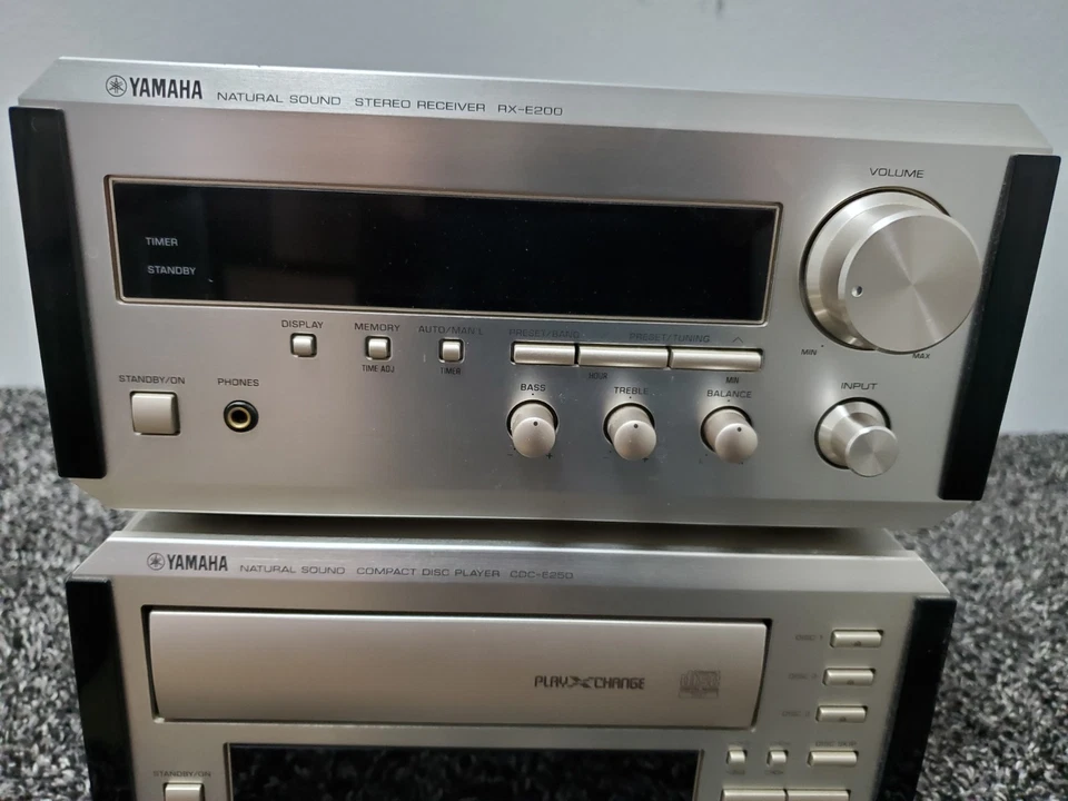 Yamaha Mini System RX-E200 W CDC-E250 CD Player WORKS GRT VIDEO - Image 3 of 4