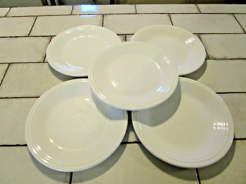 Lot of FIVE Homer Laughlin FIESTA WHITE Dinner Plates 10 1/2 inch