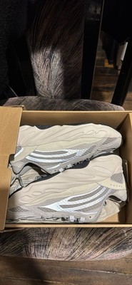 adidas Yeezy Boost 700 V2 Static Low Gray White EF2829 Kanye West