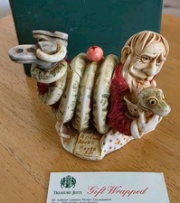 2004 Harmony Kingdom Gift Wrapped Santa Christmas Figurine Boxed