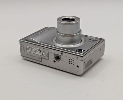 Fujifilm FinePix F11 Silver Digital Camera Super CCD Tested