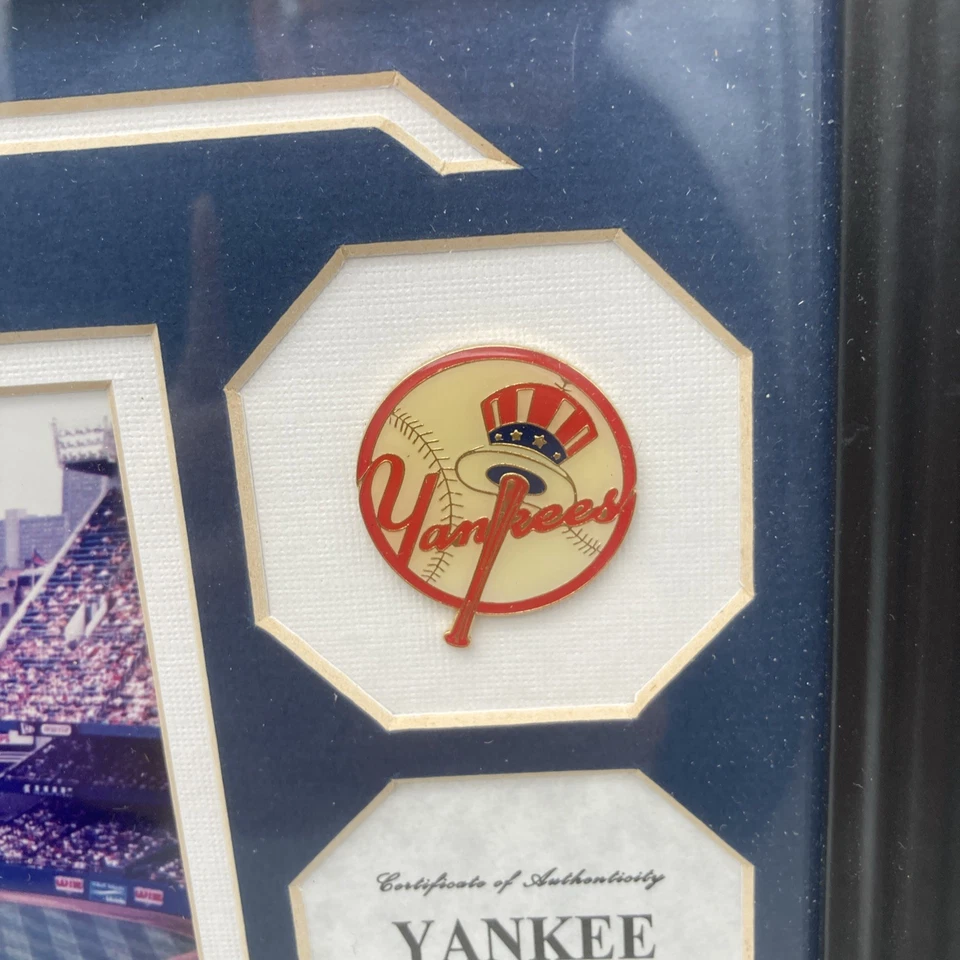 Vtg Framed Limited Edition Yankee Stadium Photo, Team Pin, Derek Jeter Medallion - Image 3 of 4