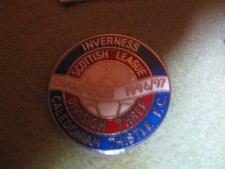 RARE OLD 1997 INVERNESS CT FOOTBALL CLUB DIV 3 CHAMPIONS ENAMEL BROOCH PIN BADGE
