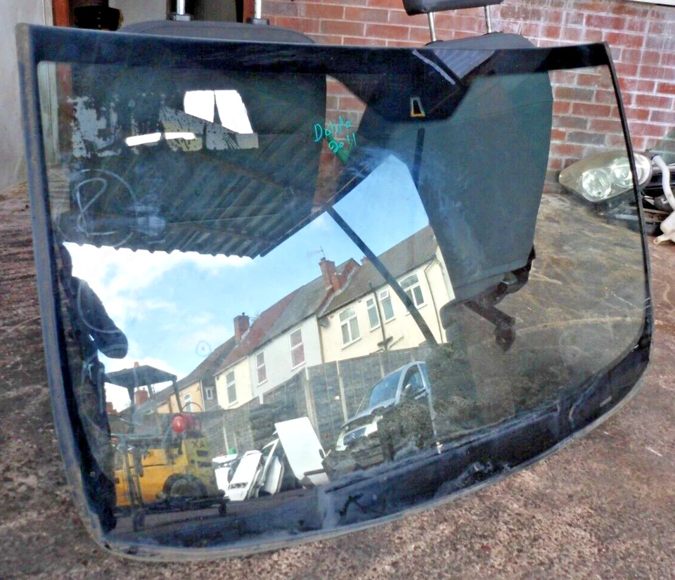 FIAT DOBLO VAN 2011 FRONT WINDOW GLASS WINDSCREEN WINDSHIELD 43R-0006412