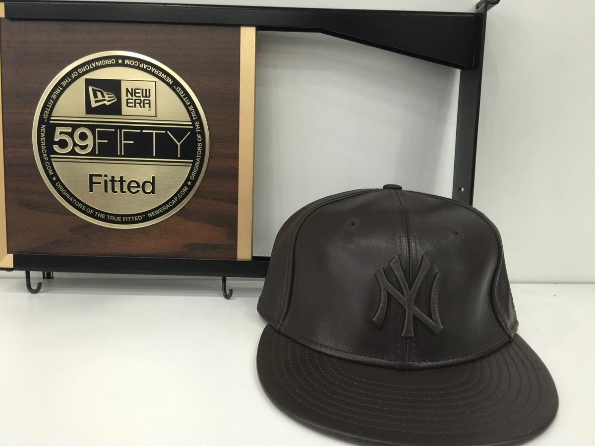 New Era New York Yankee Genuine 100% Leather .Deadstock Fitted Hat Size 73/4