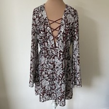 Urban Outfitters Ecote Lace Floral Print Bell Sleeve Lace Up V-Neck Dress Size 6
