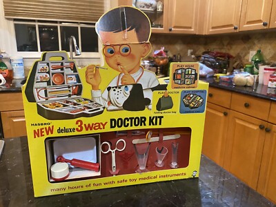 1965 HASBRO DELUXE 3 WAY DOCTOR KIT  RARE STORE DISPLAY