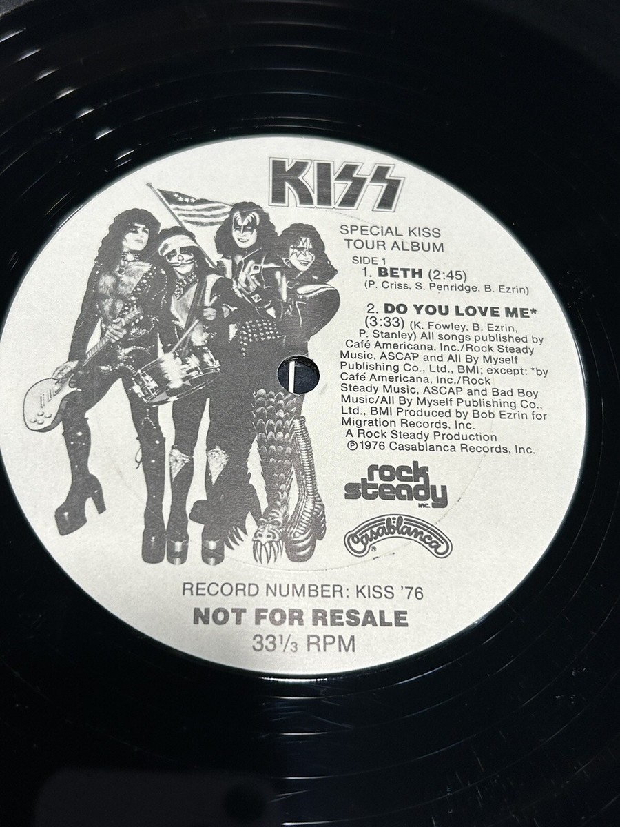 KISS SPECIAL ALBUM FOR SUMMER TOUR 12