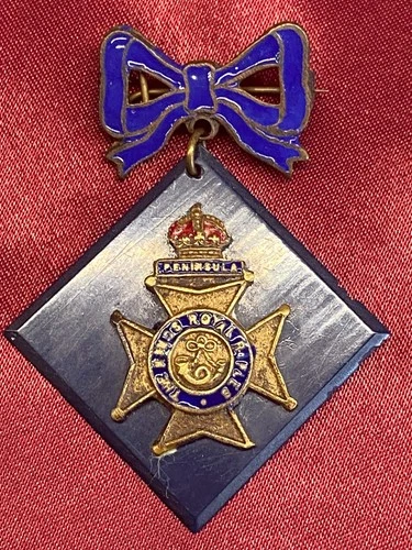 Lovely WW1/2 The Kings Royal Rifle Corps Enamel sweetheart Brooch w/pin