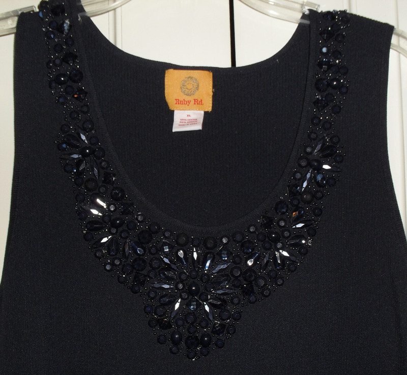 NWT RUBY RD, BLACK Sleeveless Top w/Shiny Beaded  scooped neckline. Size XL NEW